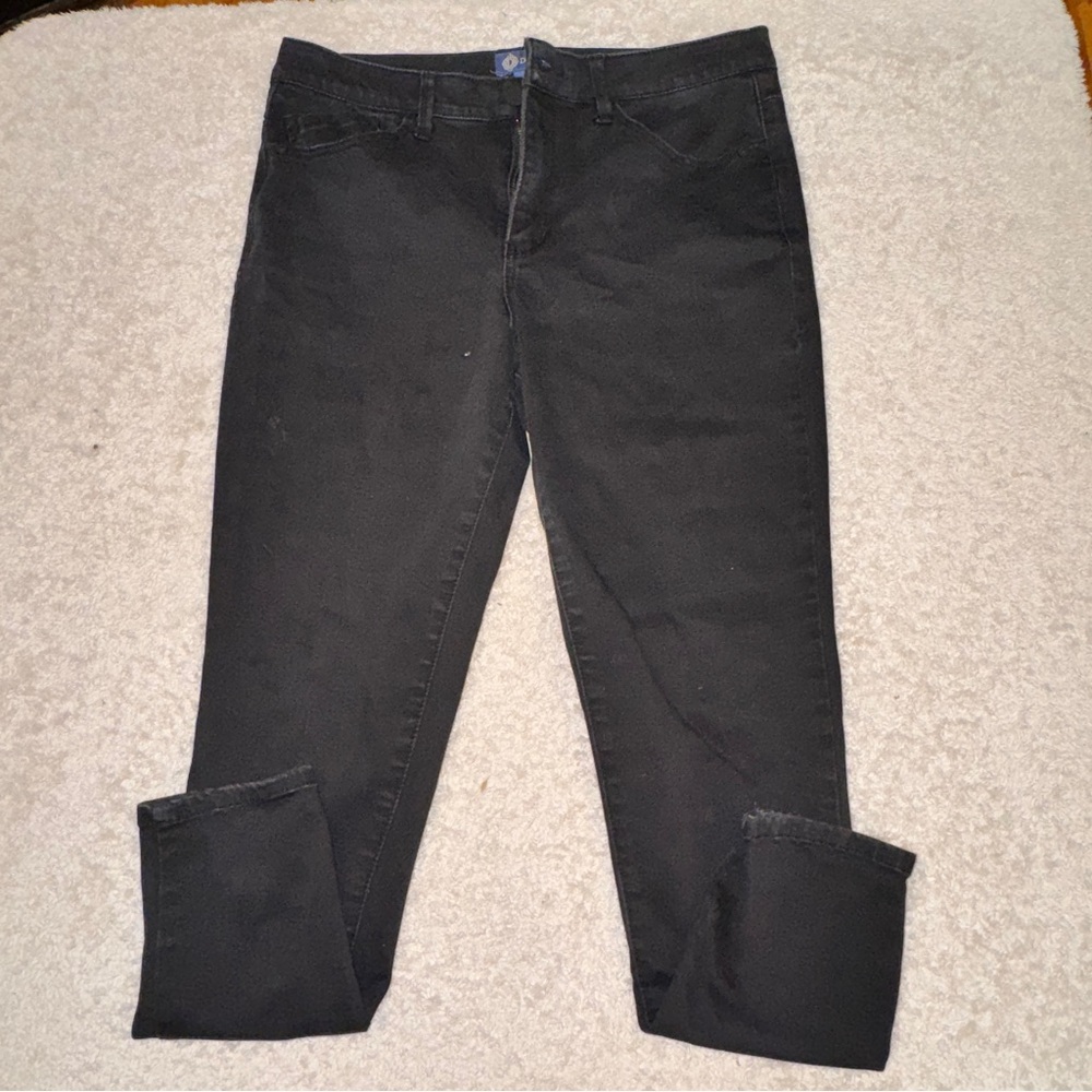 Democracy Black Skinny Ankle Jeans